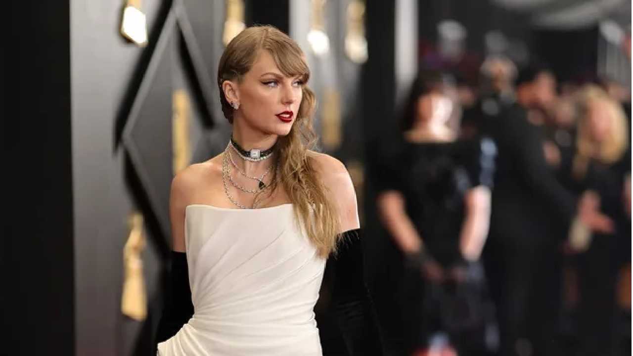 College Student Tracking Taylor Swift's Jet: Legal Battle Unfolds
