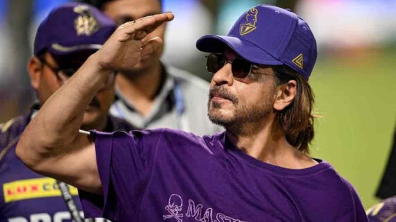Let us tell you that during the IPL 2024 Kolkata Knight Riders (KKR) vs Sunrisers Hyderabad (SRH) match at Narendra Modi Stadium on Tuesday, the actor was admitted to KD Hospital due to heat stroke.